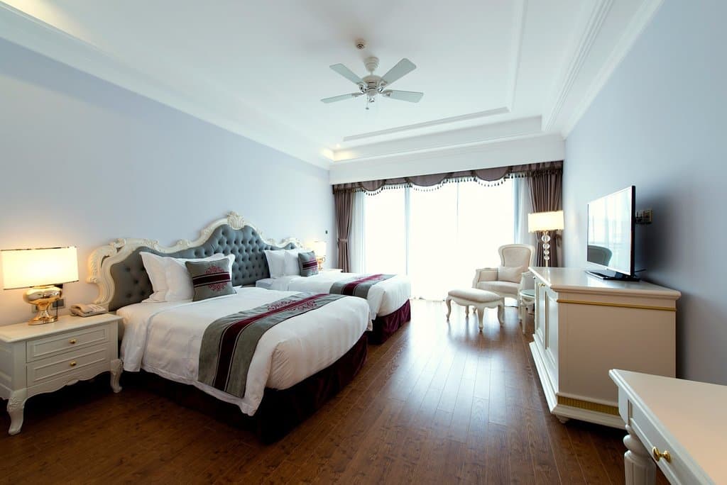 [Vinpearl 2026 - 2027] | VINPEARL NHA TRANG BAY RESORT&SPA- Deluxe Room thumbnail 2