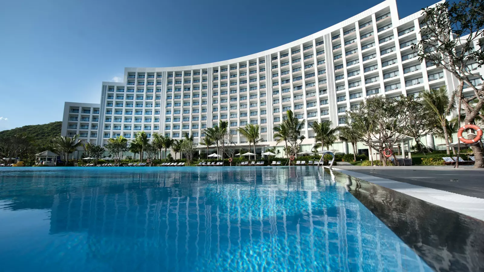 [Vinpearl 2026 - 2027] | VINPEARL NHA TRANG BAY RESORT&SPA - Villa 3 phòng ngủ thumbnail 2